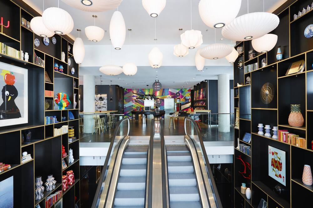 シチズンM パリ ラ デファンス 写真