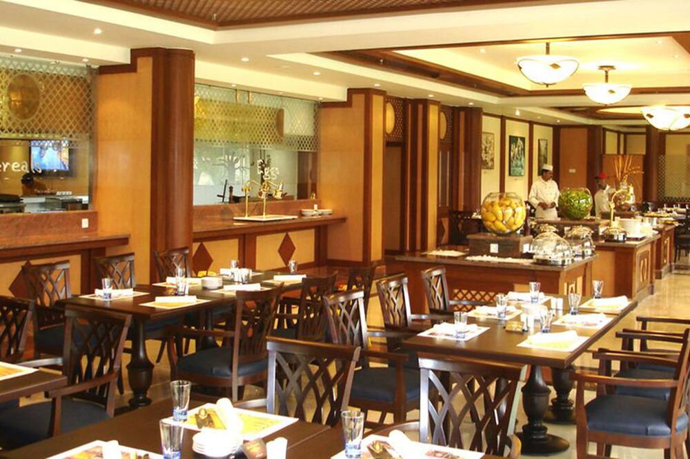 アヴァリ タワーズ カラチ 写真