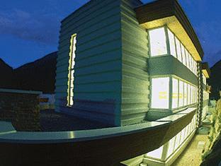 ロイヤル アパートメンツ ゼルデン 写真