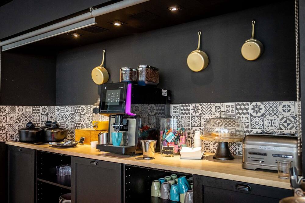 ノボテル ミュルーズ バール フリブール 写真