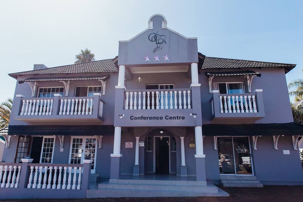 George Lodge International 写真