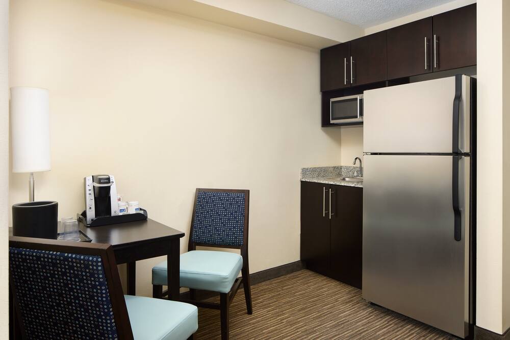 Holiday Inn Express & Suites Alpharetta - Windward Parkway by IHG 写真