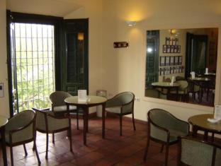 ホテル レオノル デ アキタニア 写真