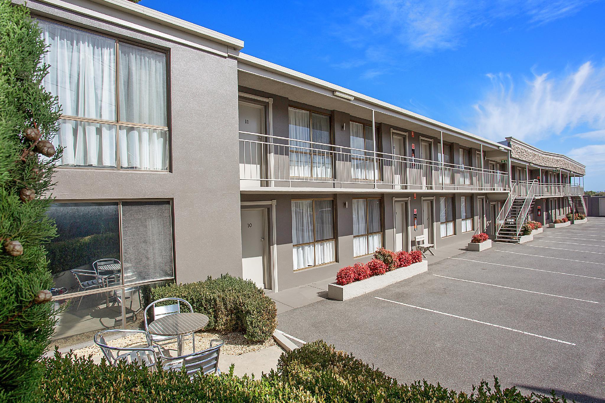 コンフォート イン オン ラグラン 写真