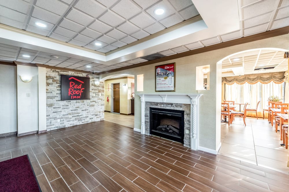 レッドルーフ イン & スイーツ クリントン、TN 写真