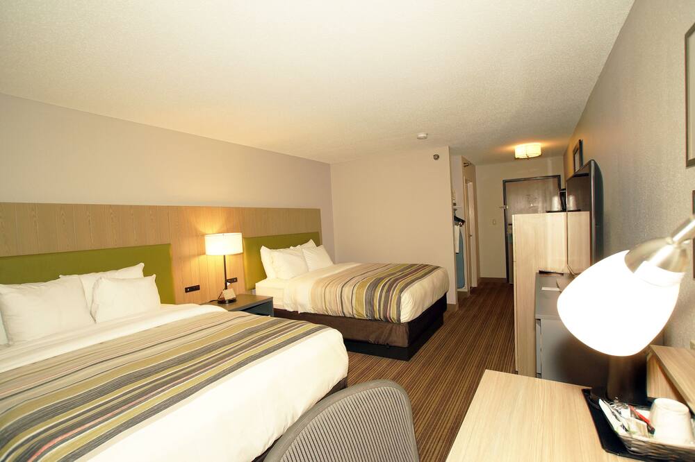 カントリー イン & スイーツ バイ ラディソン グリーンフィールド インディアナポリス 写真