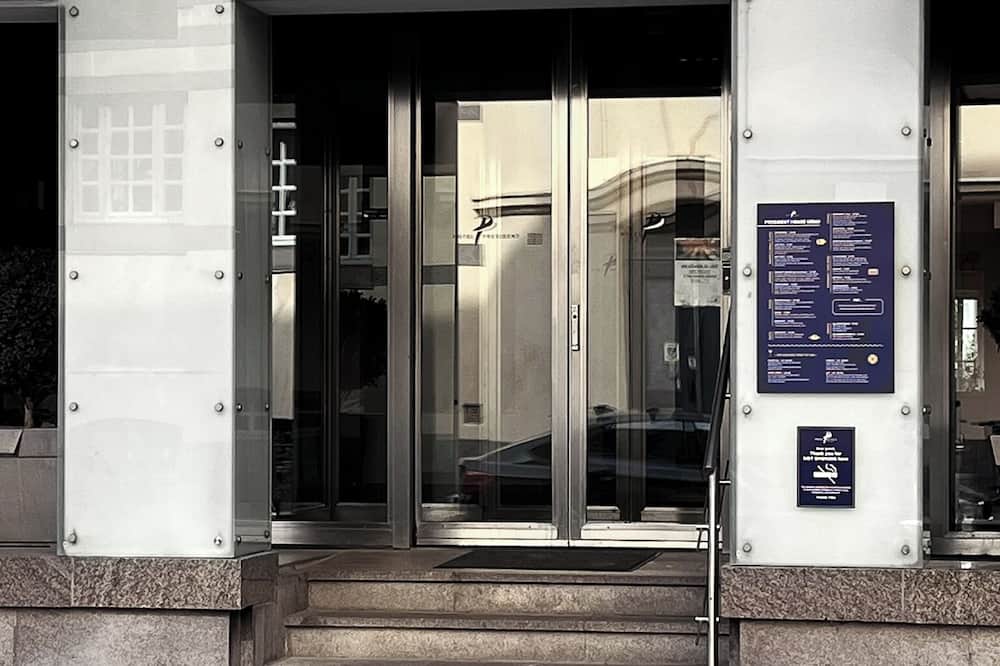 ホテル プレジデント 写真