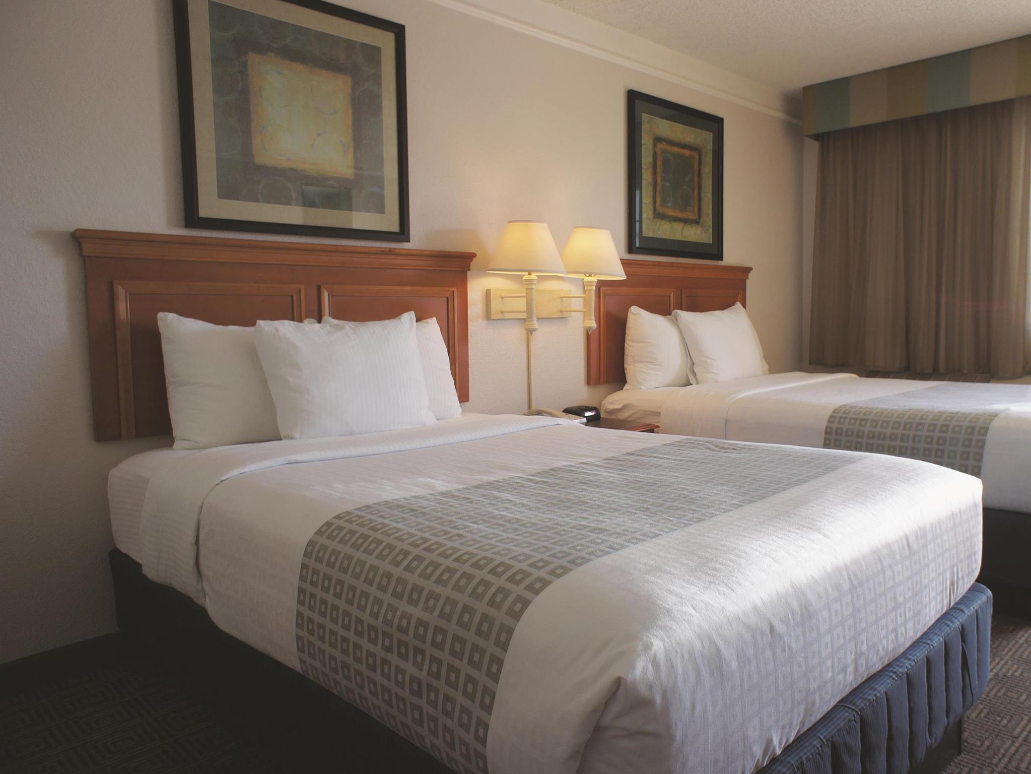 ラ キンタ イン バイ ウィンダム アルバカーキ エアポート 写真