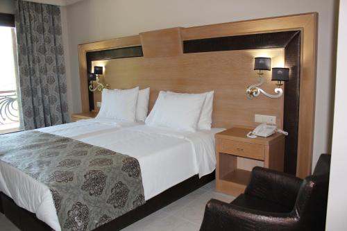 グランド メテオラ ホテル 写真