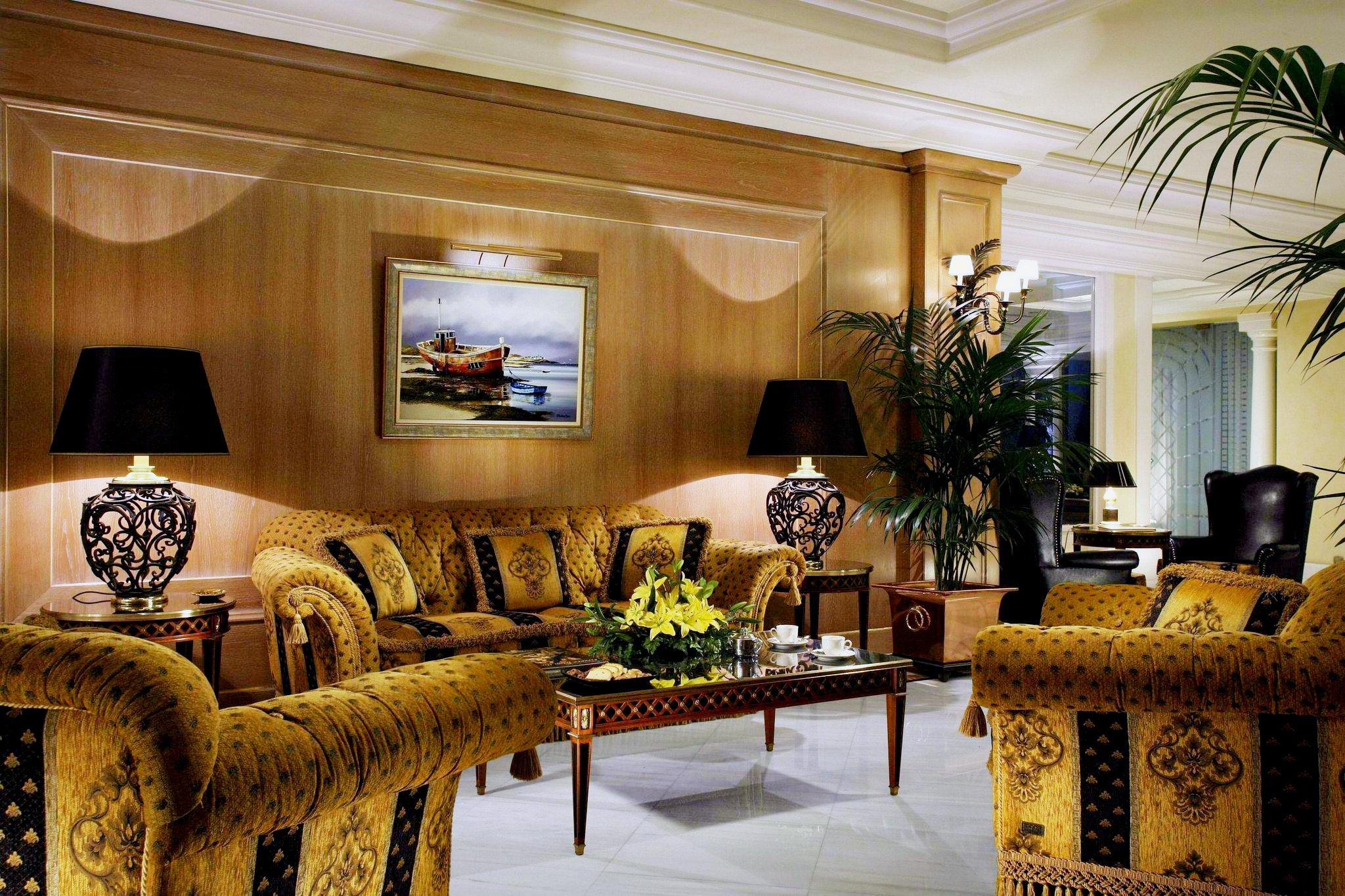 ロイヤル オリンピック ホテル 写真