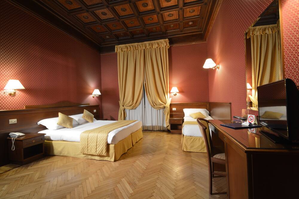 ホテル モンテカルロ 写真