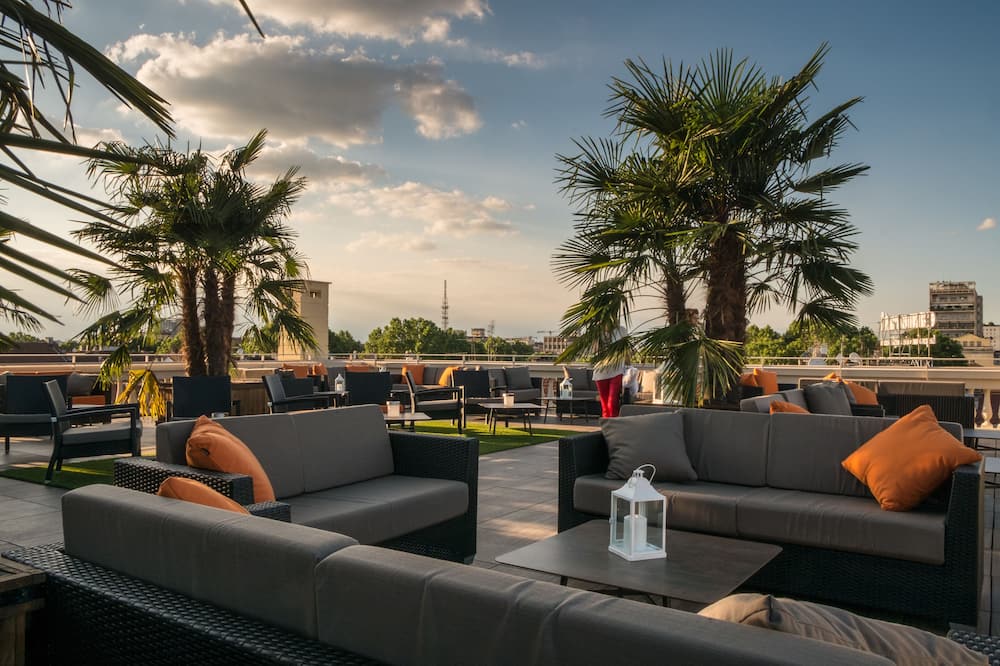 トゥリン パレス ホテル 写真