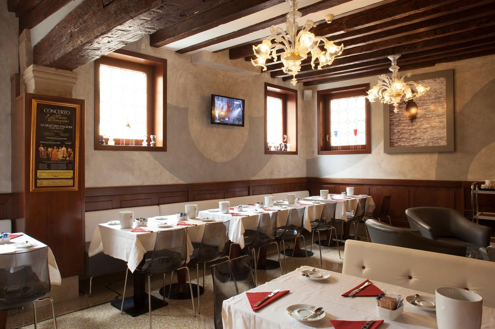 ホテル カ ドーロ ウェニス ディープ カルチャー 写真