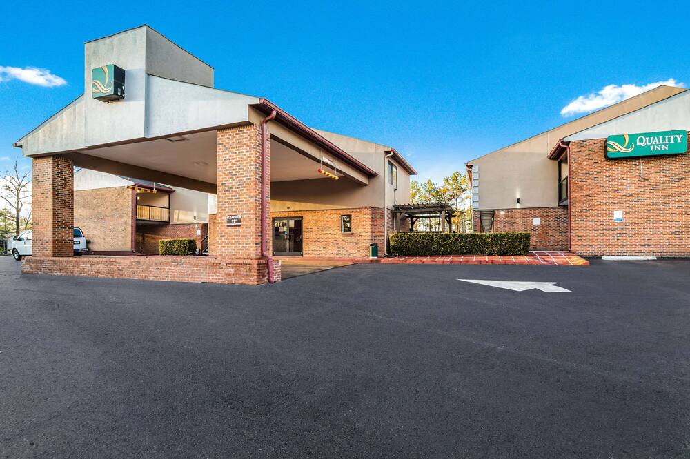 クオリティ イン コロンビア エアポート 写真