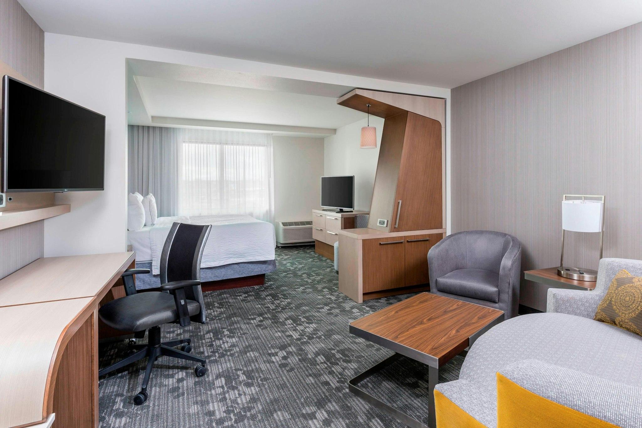 Courtyard by Marriott Bismarck North 写真