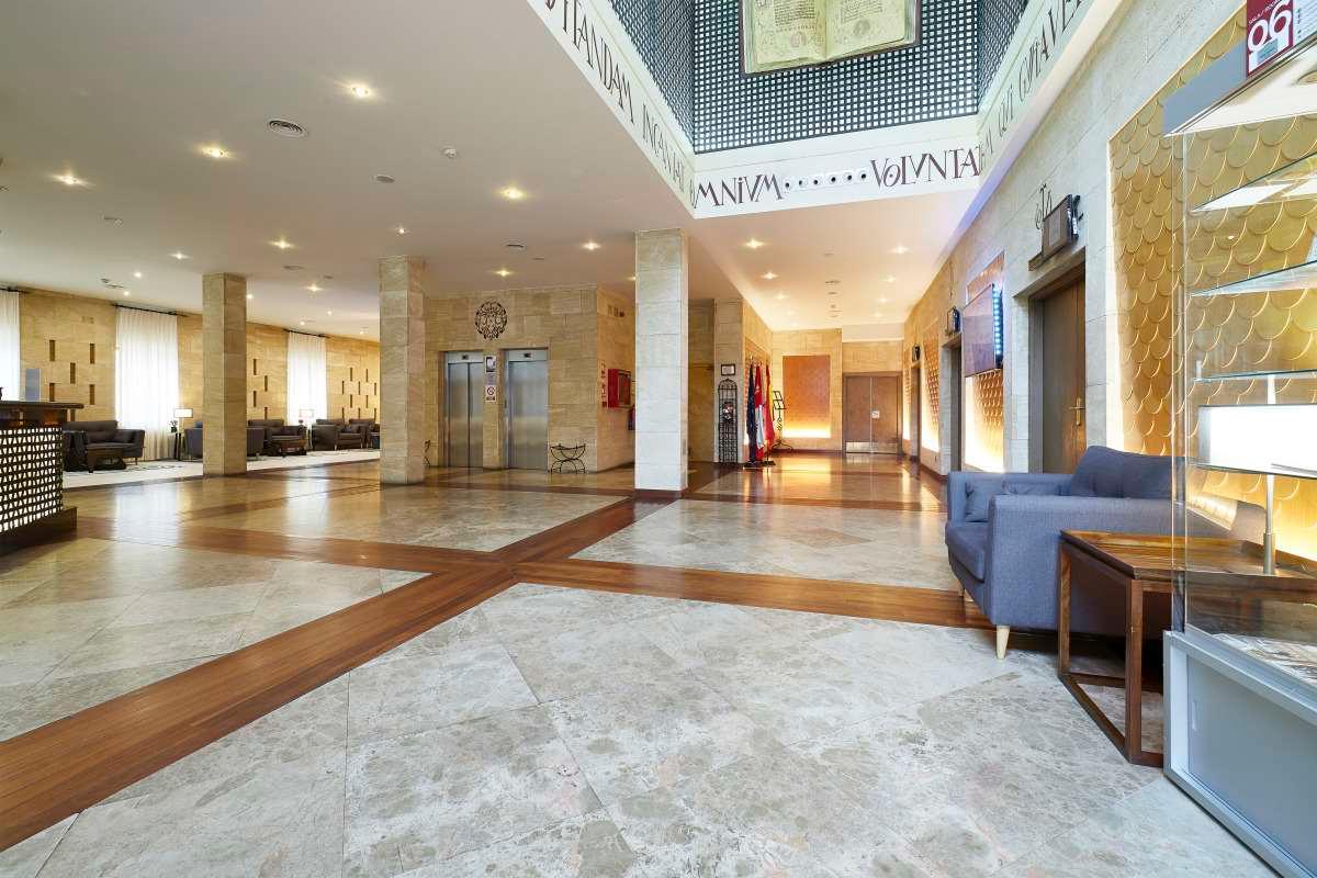 アバ フォンセカ 写真