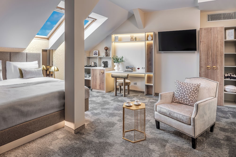 マエストロ バイ アドレツ 写真