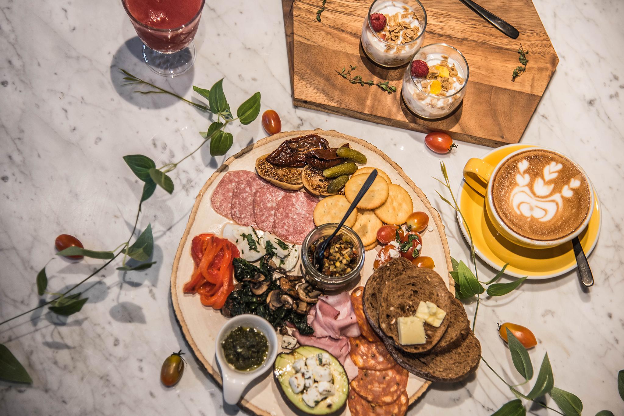 ファミリー トゥリー ホテル 写真