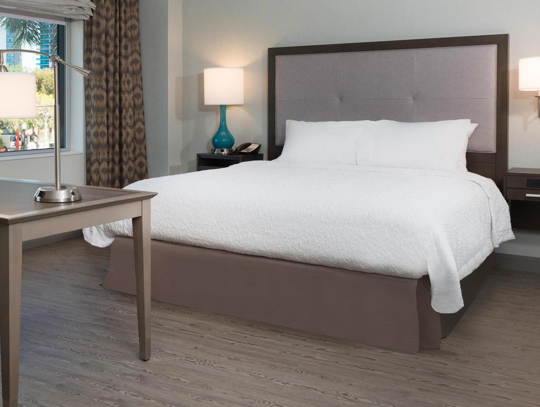 ハンプトン イン ＆ スイーツ バイ ヒルトン マイアミ ウィンウッド デザイン ディストリクト 写真