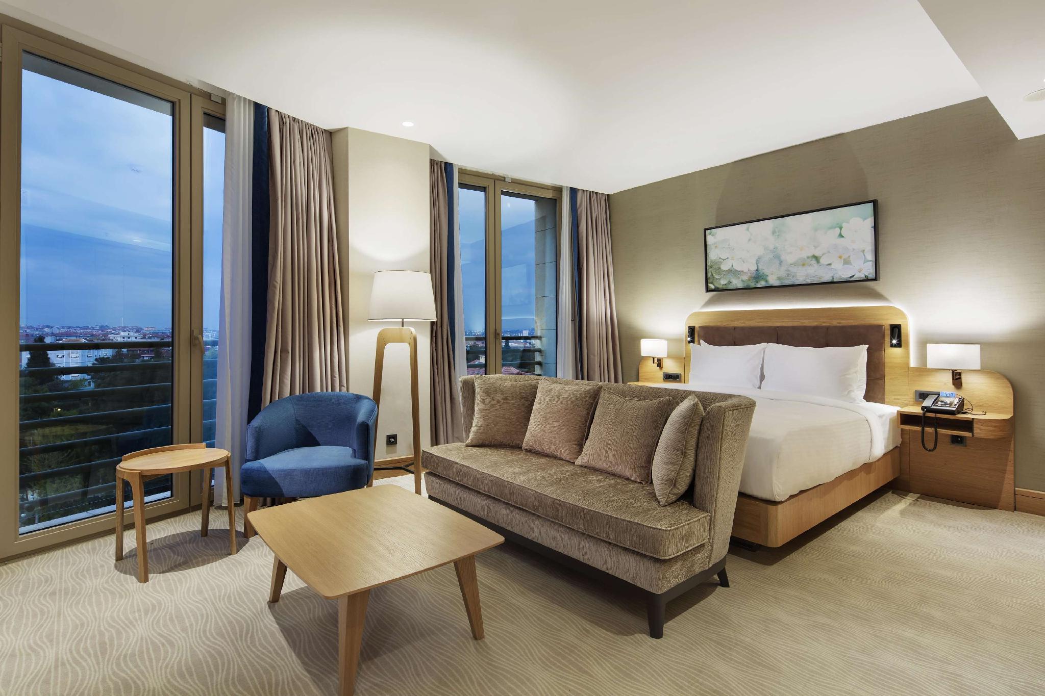 ダブルツリー バイ ヒルトン イスタンブール トゥズラ 写真