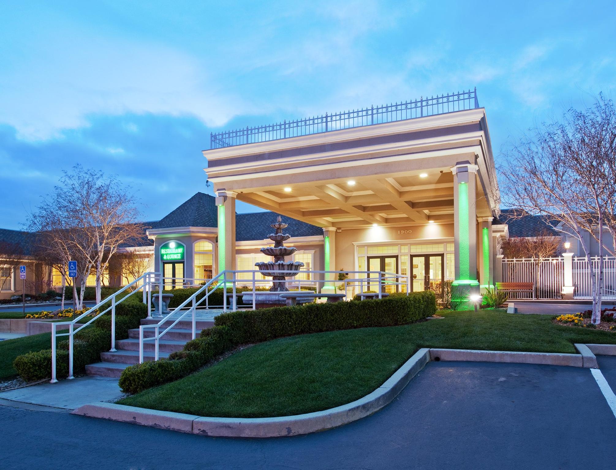 Holiday Inn Redding By IHG 写真