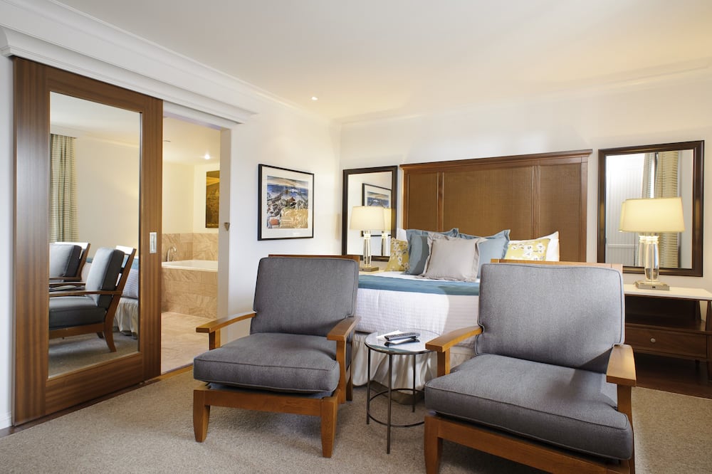 イン バイ ザ シー 写真