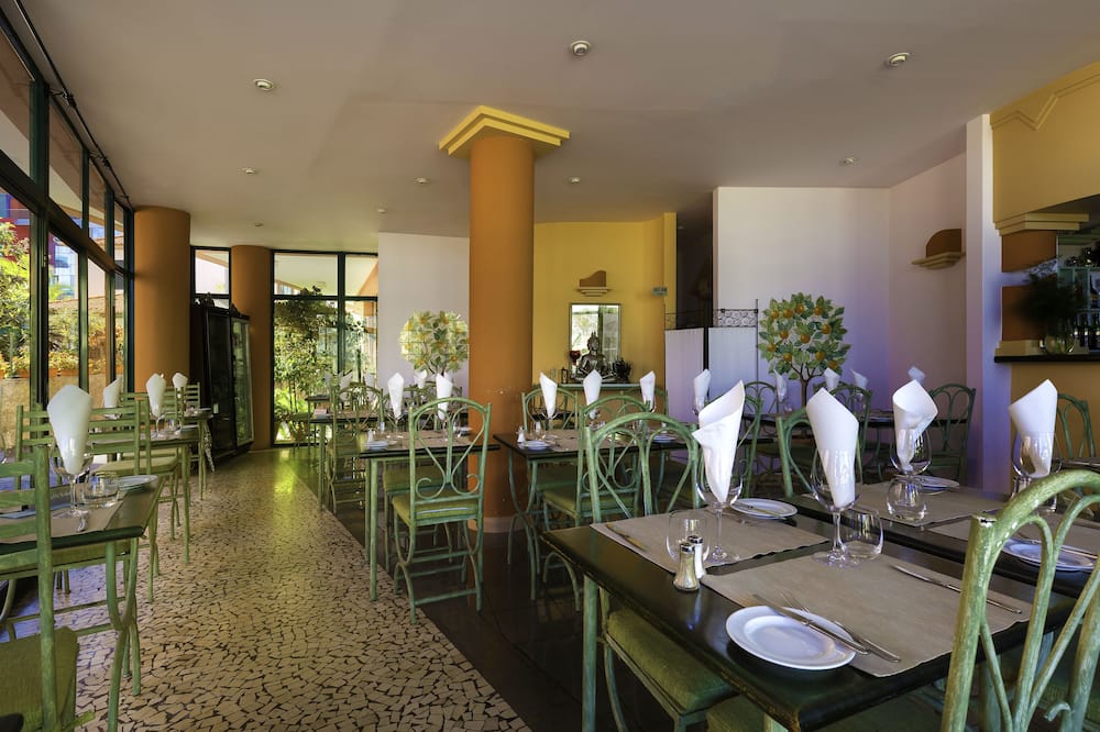 アパートホテル インペラティツ 写真