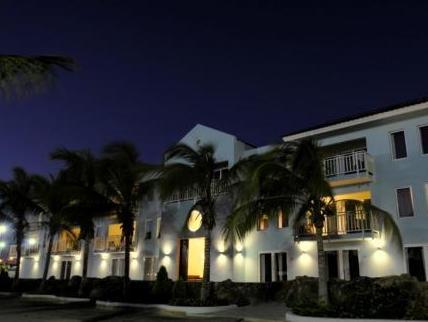 Dolphin Suites & Wellness Curacao