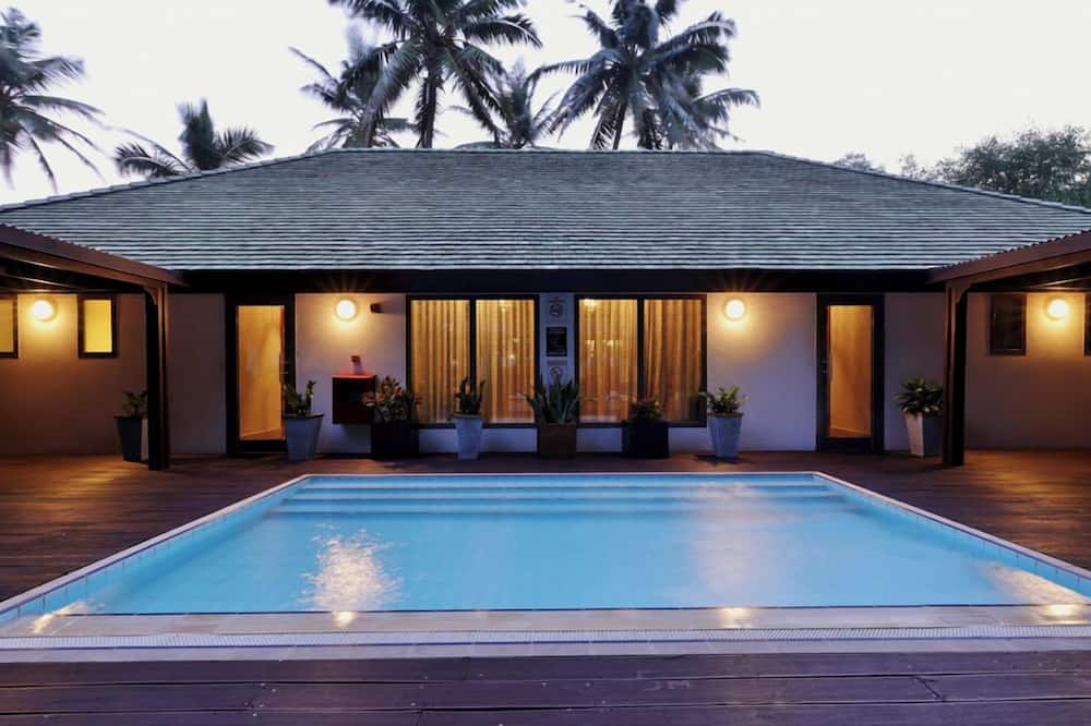 ラバディビーチ ホテル 写真