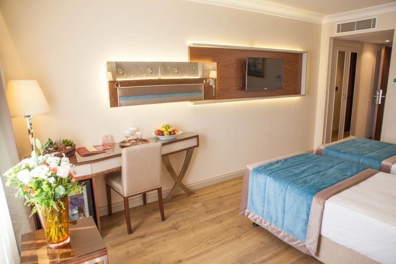 グランド ヤヴズ ホテル 写真