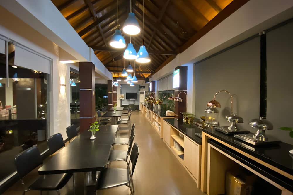 Narita Hotel Tulungagung 写真