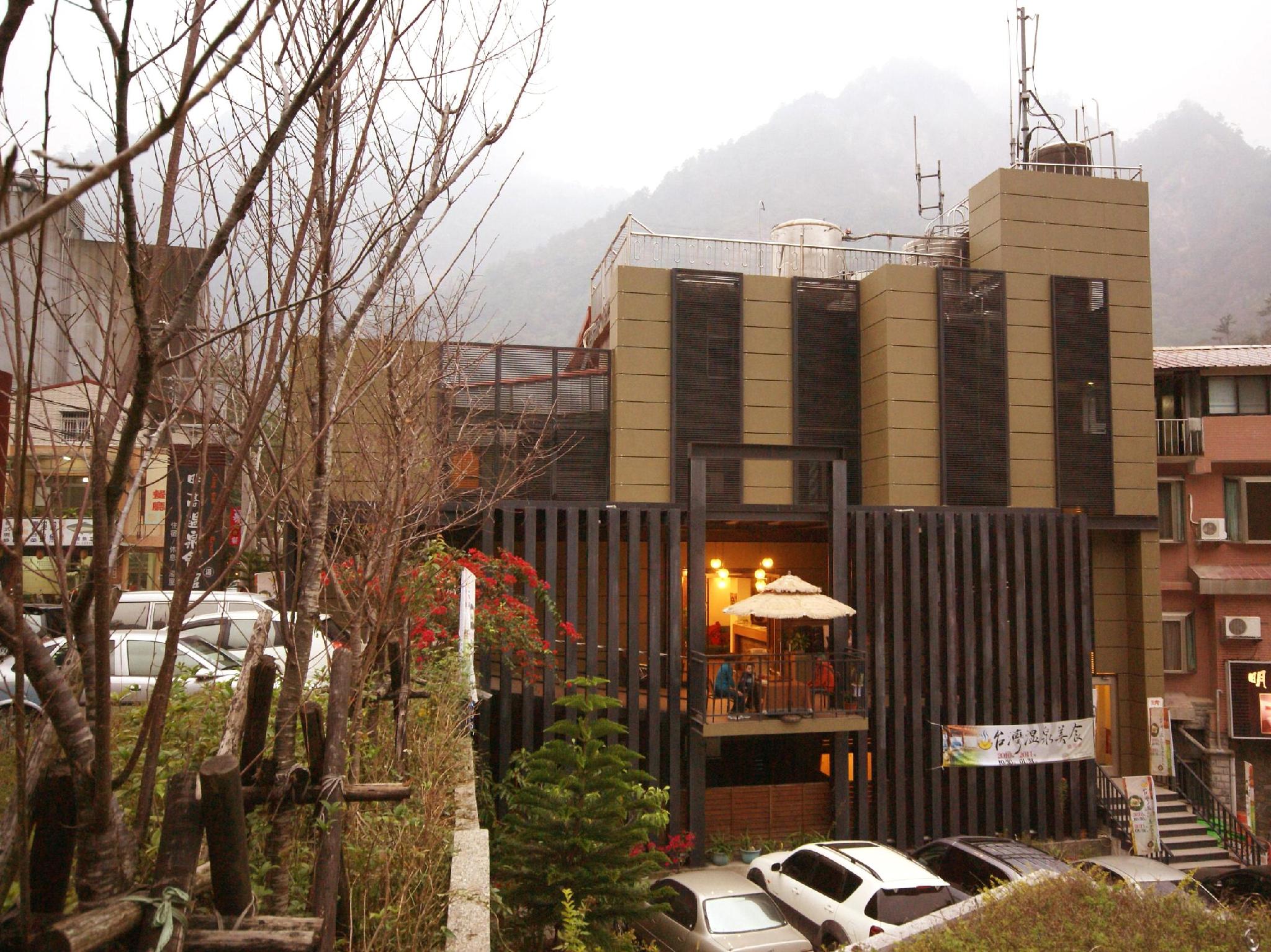 ミンガオ スプリング ホテル 写真