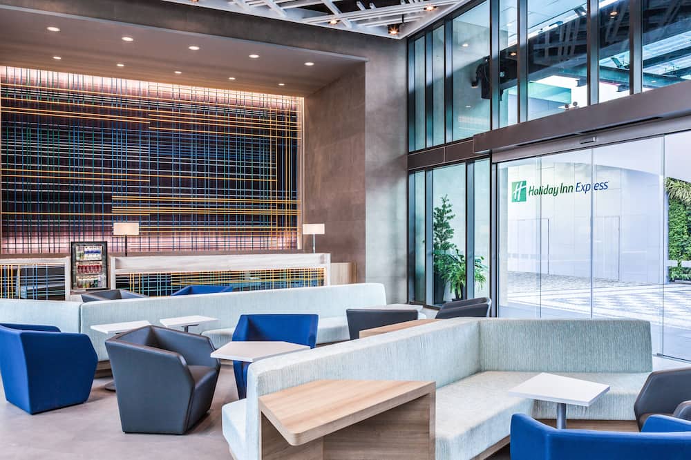 ホリデイ イン エクスプレス バンコク ソイ スーンウィチャイ バイ IHG 写真