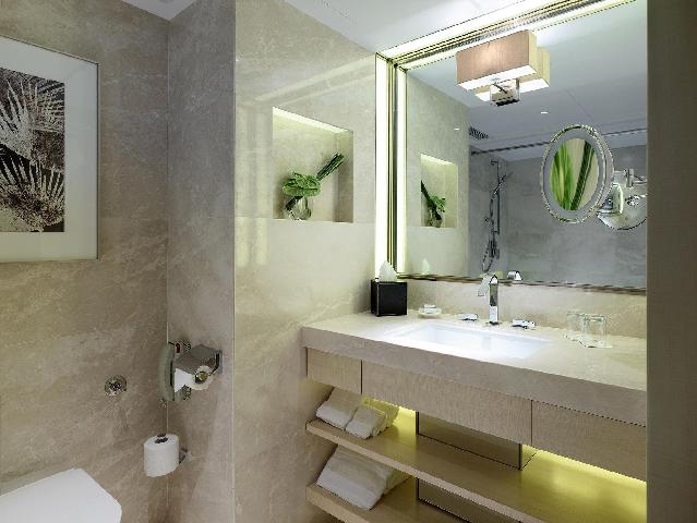 ロイヤル ガーデン ホテル 写真