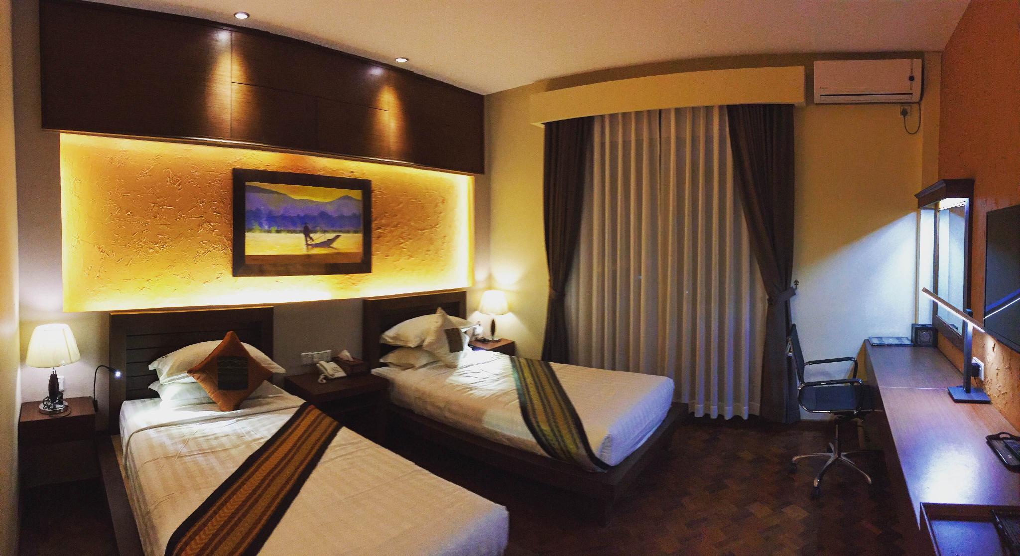 サザン アイランド ホテル インレー レイク 写真