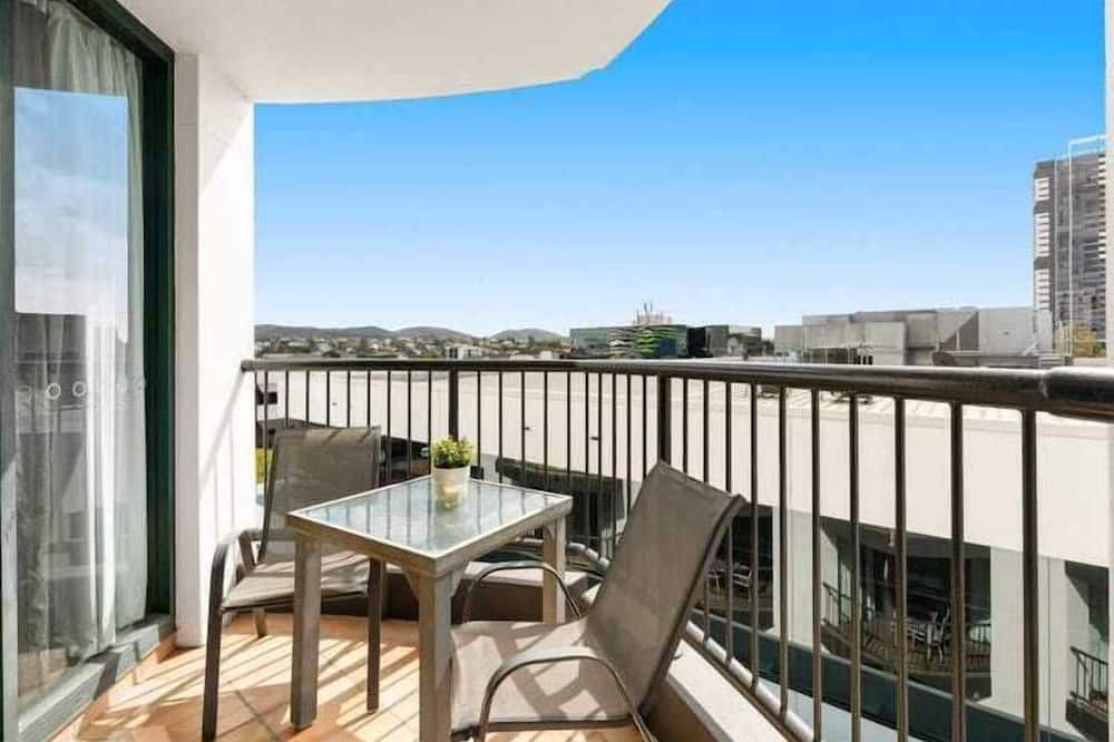 セントラル コスモ アパートメンツ 写真