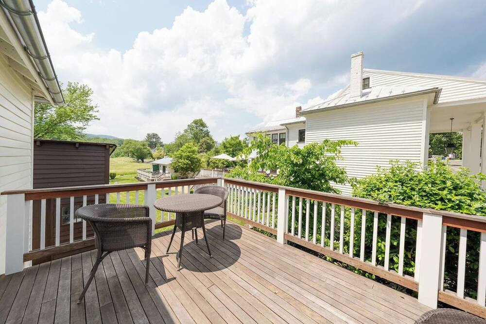 ホワイト ムース イン 写真