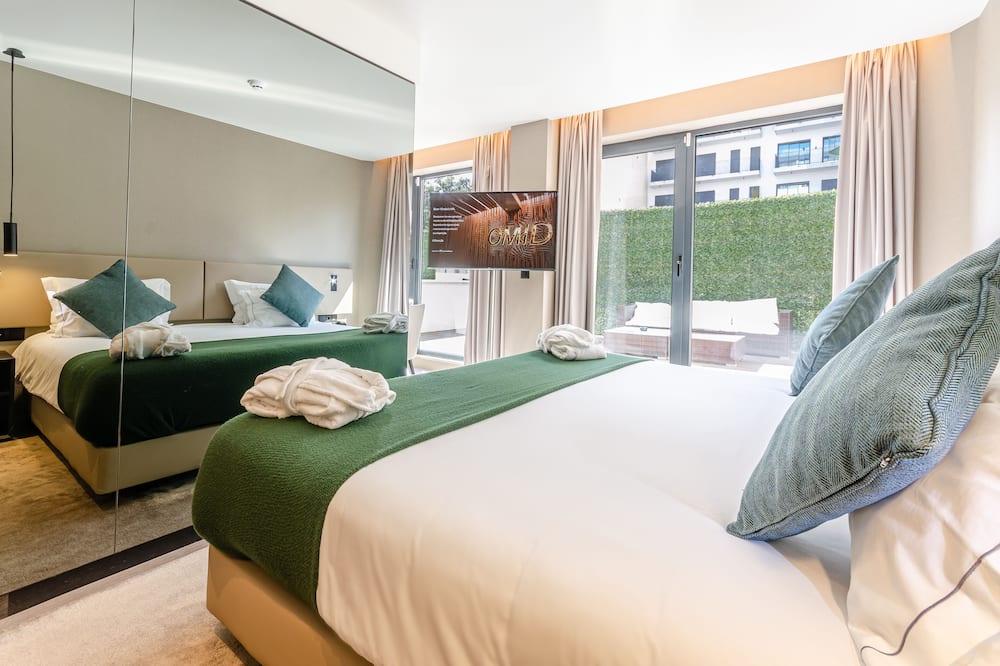 オミッド サルダーニャ ホテル 写真