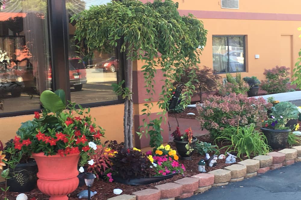 ア ビクトリー イン - ウエスト ディアボーン 写真