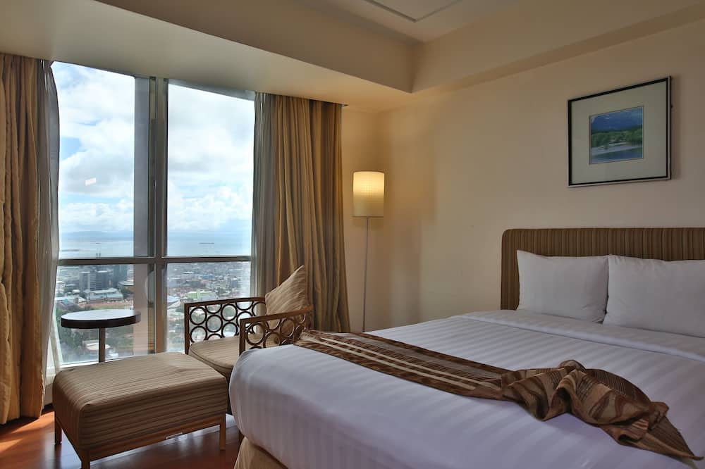 クラウン リージェンシー ホテル & タワーズ 写真