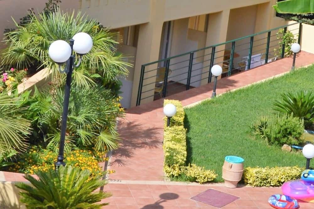 Helios Apartments 写真