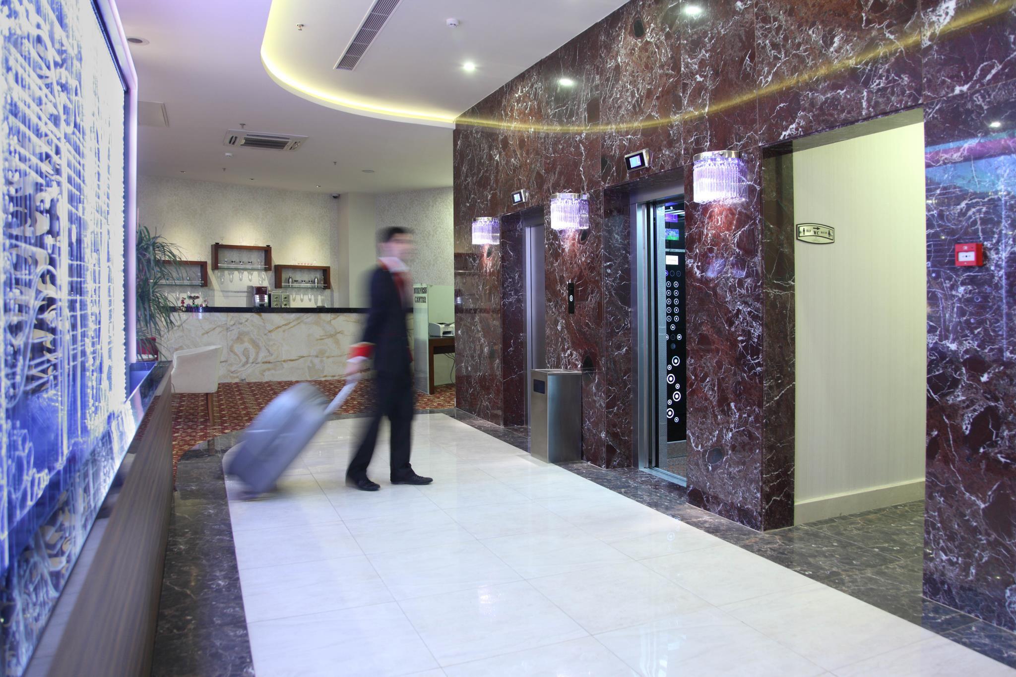 Hotel Senbayrak City 写真