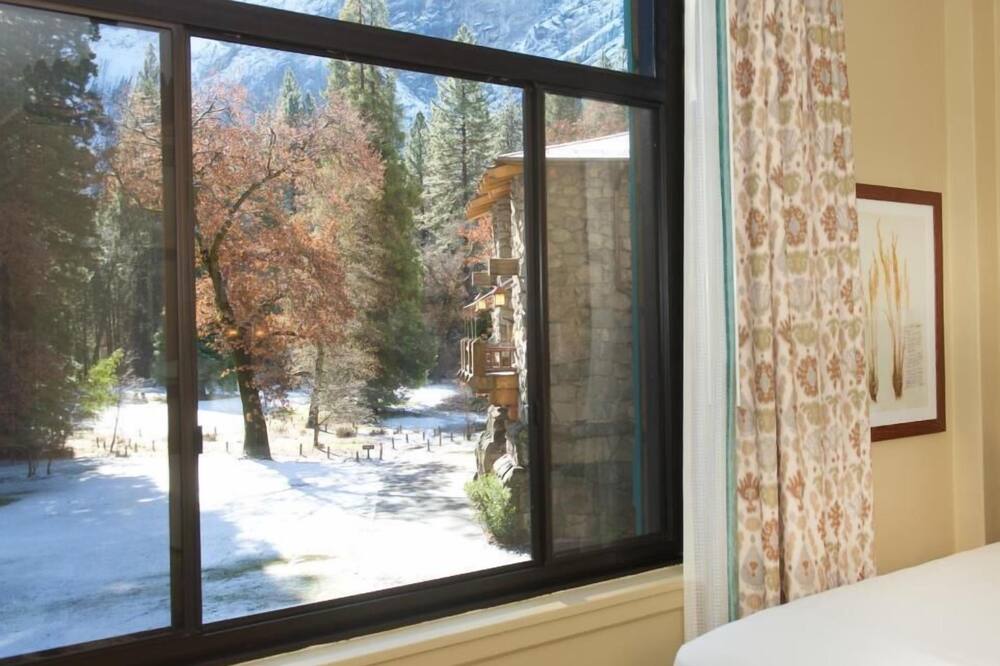 ジ アワニー 写真