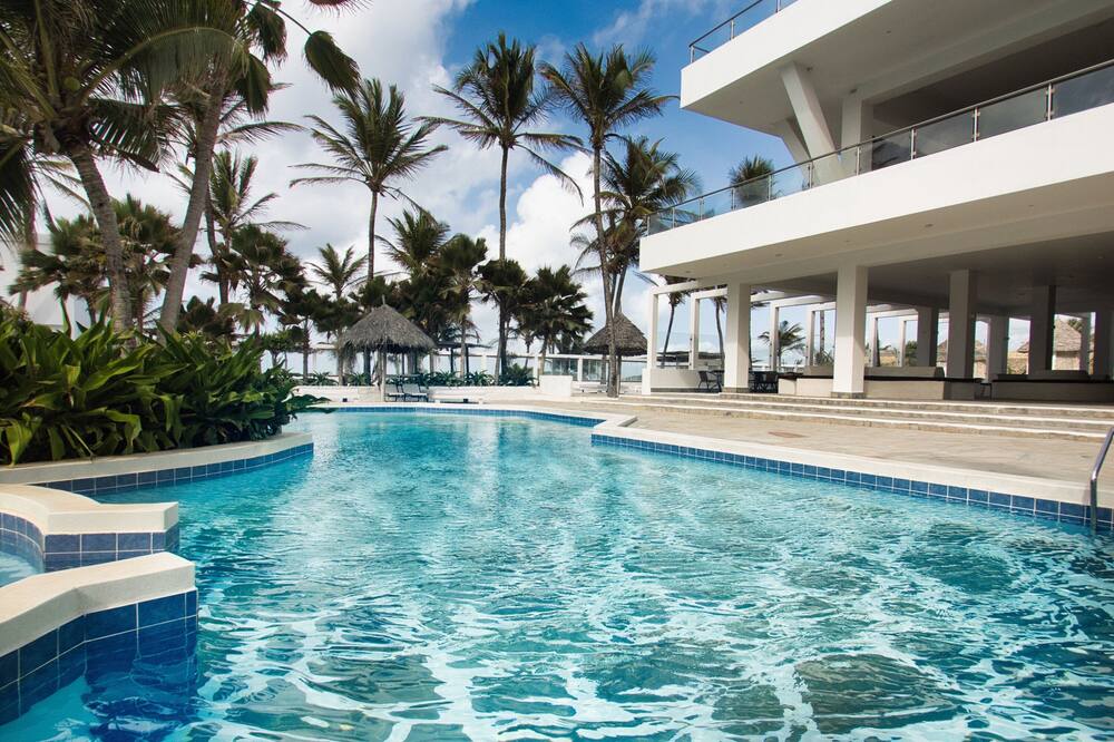 Barracuda Inn Resort 写真