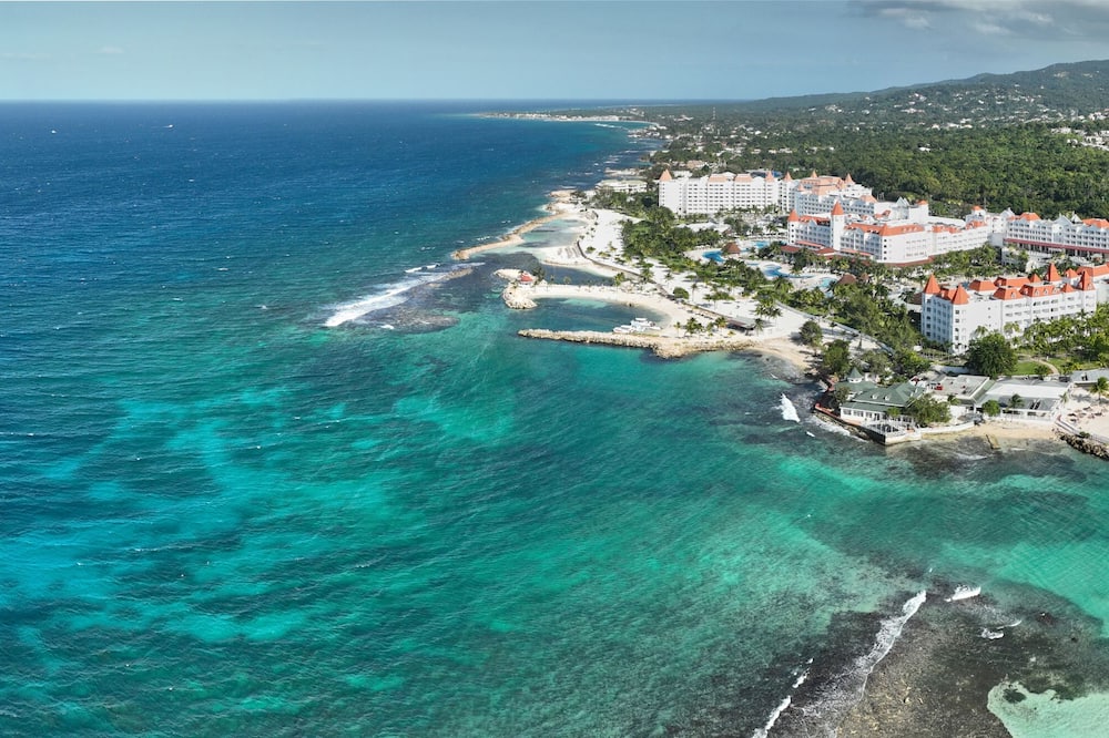 バイア プリンシペ ラグジュアリー ランアウェイ ベイ - 大人限定 - オールインクルーシブ 写真