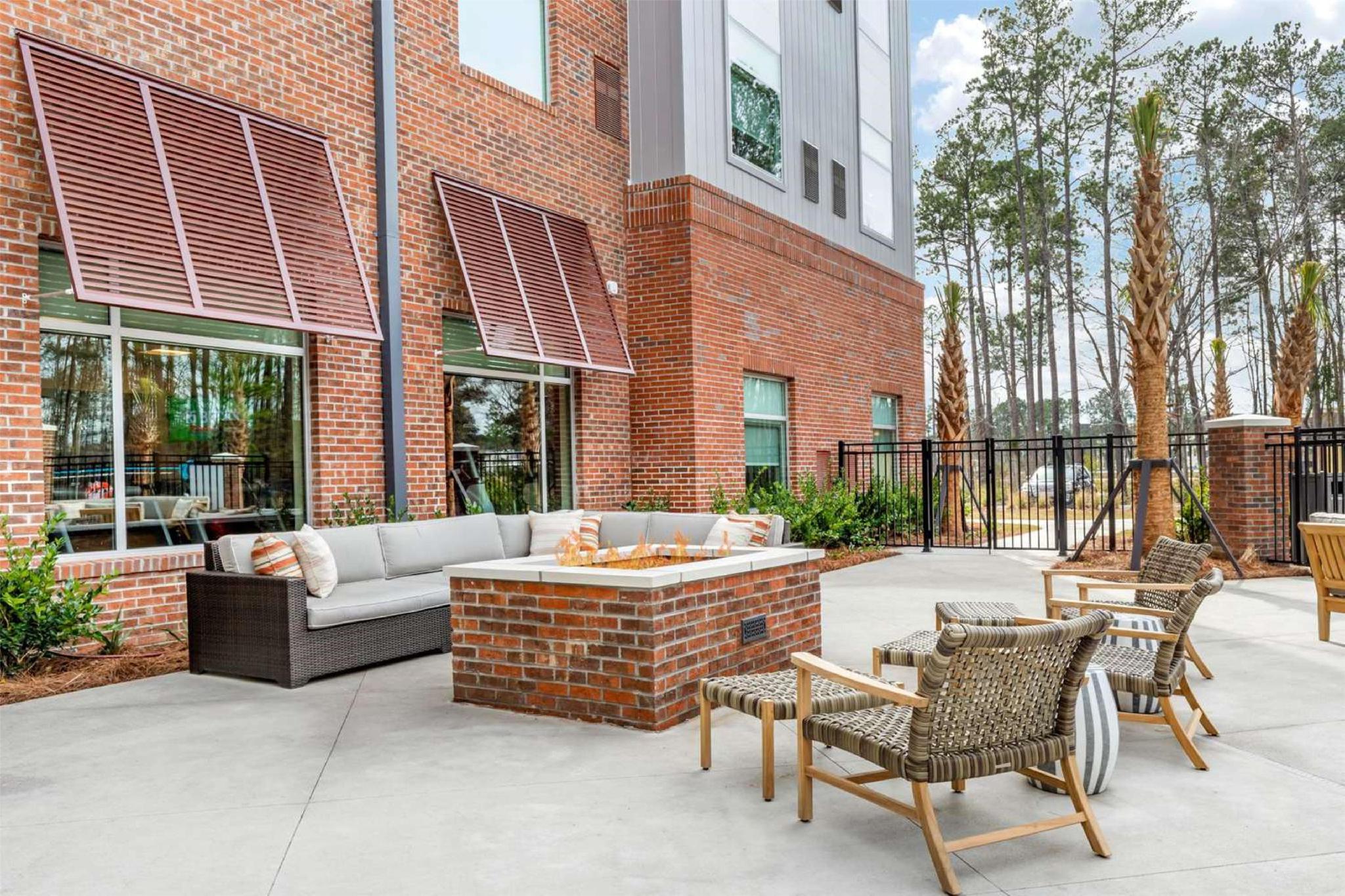 DoubleTree by Hilton Summerville Nexton 写真