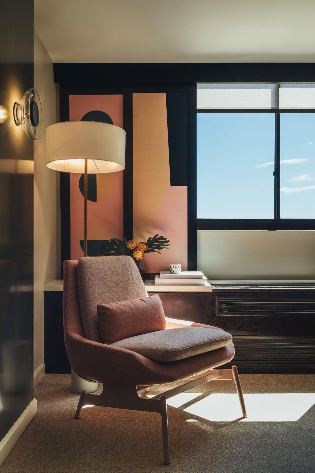 ホテル リニュー 写真