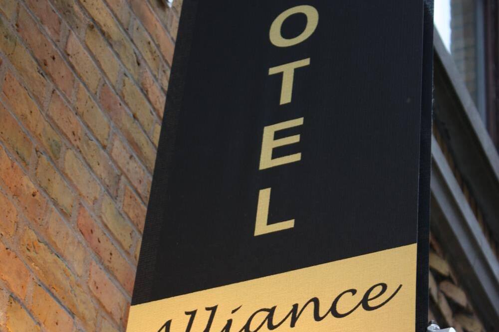 アリアンス ホテル イーペル セントラム 写真