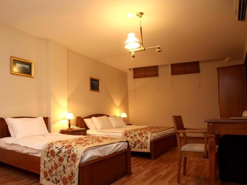 ラリン ホテル 写真