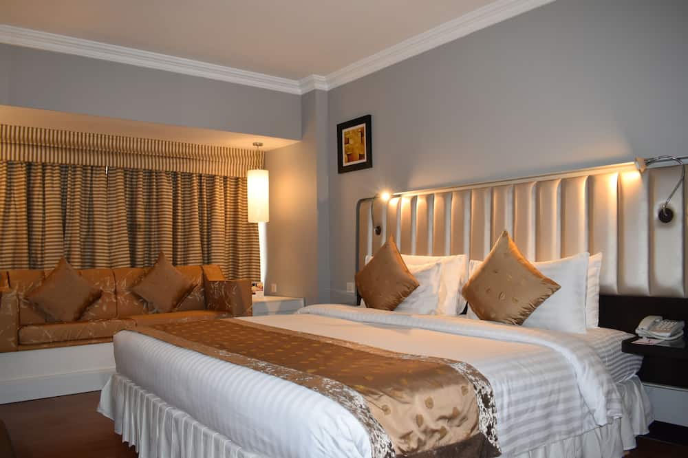 ラマダ プラザ バイ ウィンダム カラチ エアポート ホテル 写真